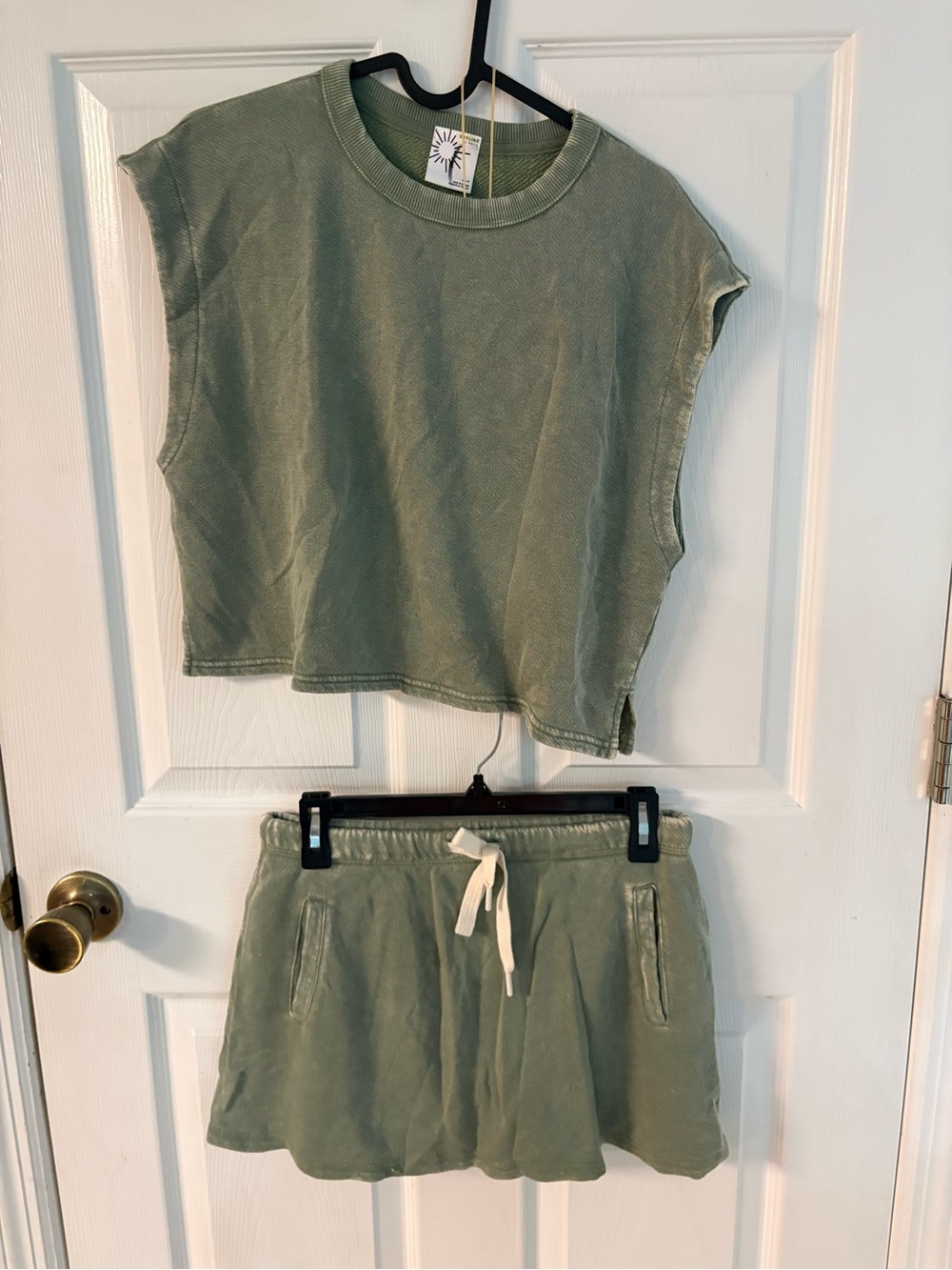 NEW aerie Washed Sage Drawstring Skort and muscle tee set
